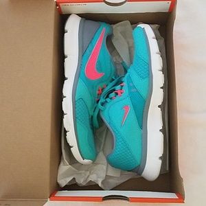 Nike flex experience RN 3.